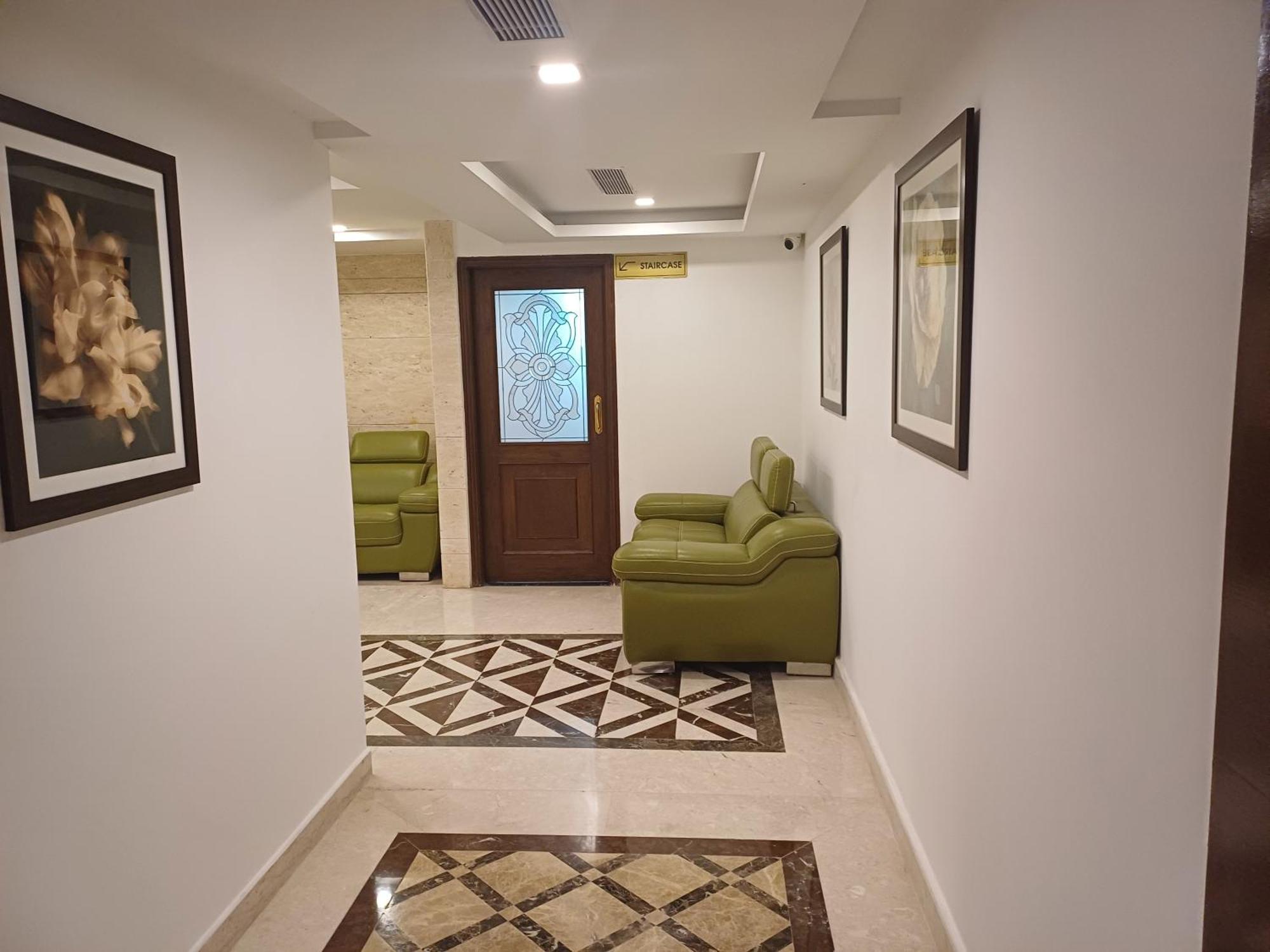 Hotel Benzz Park Chennai Luaran gambar