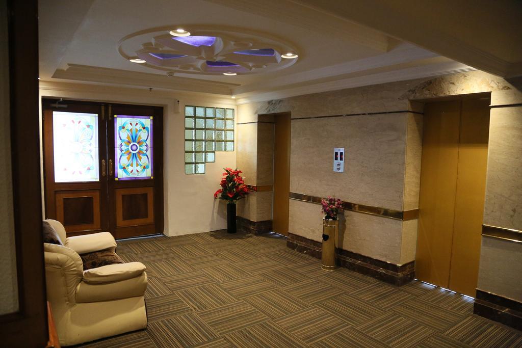 Hotel Benzz Park Chennai Luaran gambar