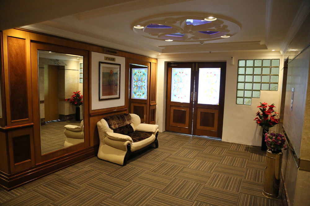 Hotel Benzz Park Chennai Luaran gambar