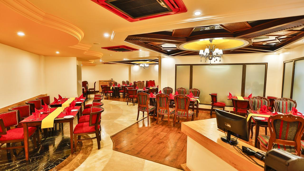 Hotel Benzz Park Chennai Luaran gambar