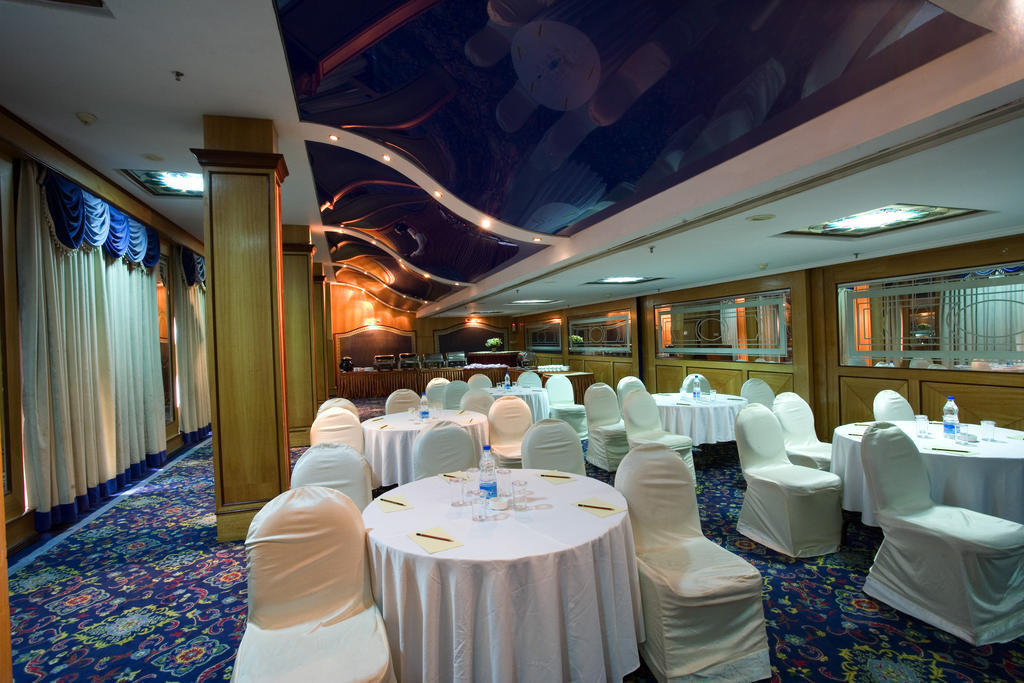 Hotel Benzz Park Chennai Luaran gambar
