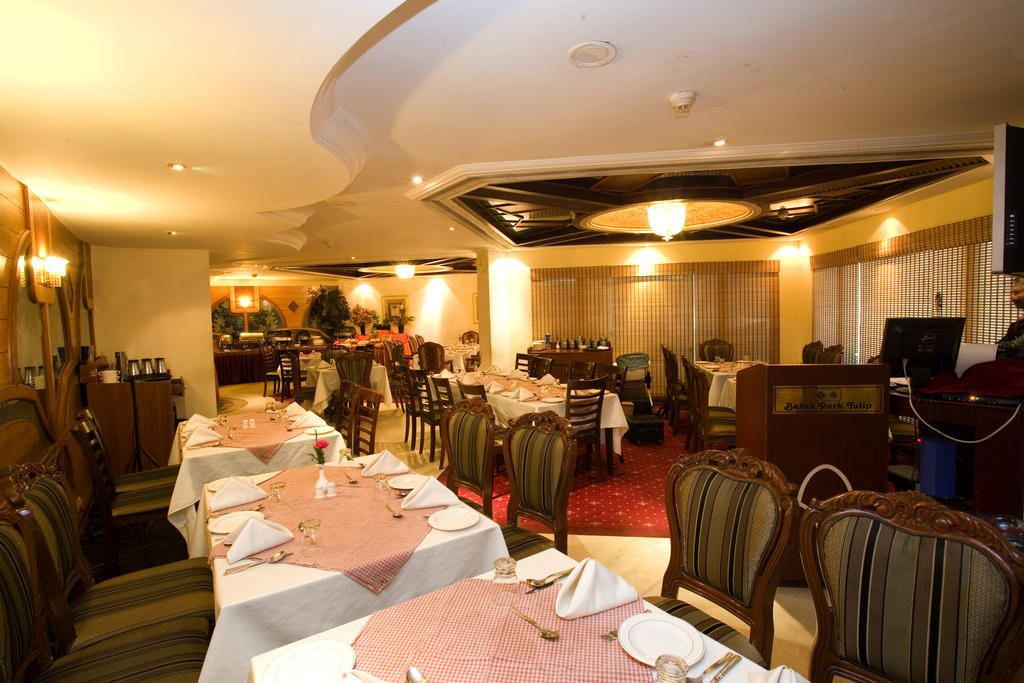 Hotel Benzz Park Chennai Luaran gambar